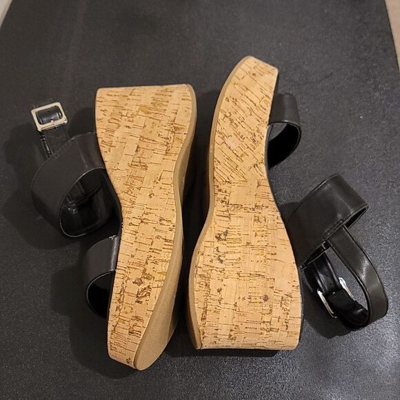 BRAND NEW WILD DIVA LOUNGS DOUBLE STRAP WEDGE SANDAL - Picture 14 of 16